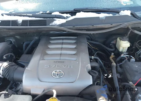 2010 Toyota Tundra Grade 5.7L V8 z USA, uszkodzony, nr VIN 5TFUY5F11AX147248